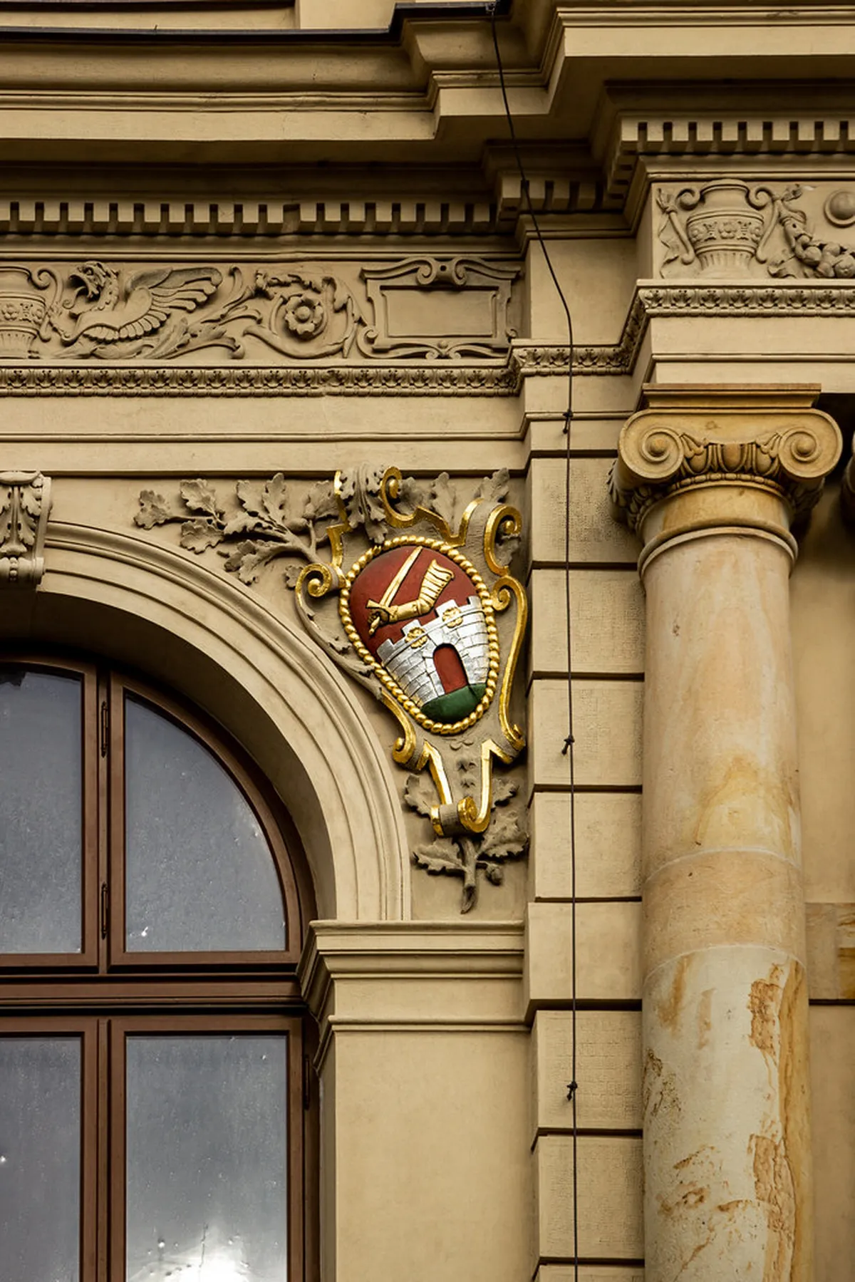 Day Trip to Loket Castle: A 2026 Itinerary Guide