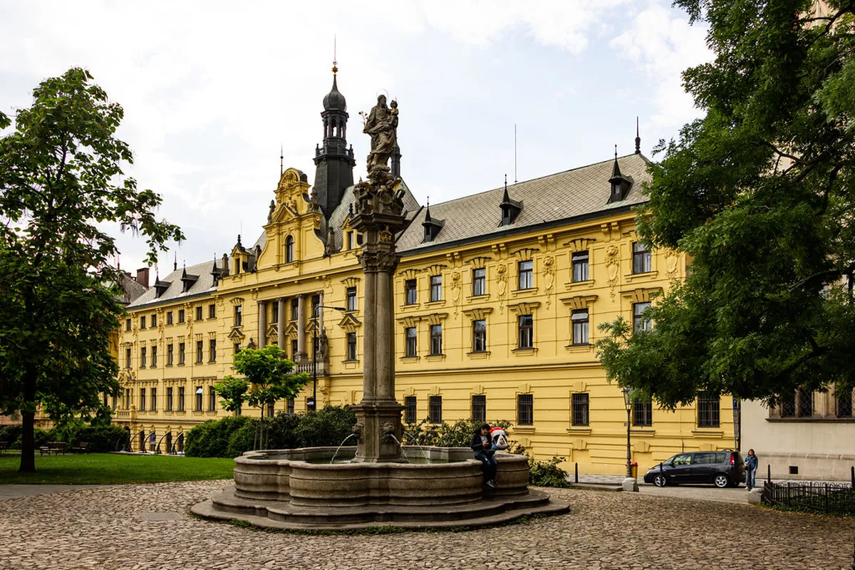 15 Famous Landmarks in Karlovy Vary: 2026 Guide