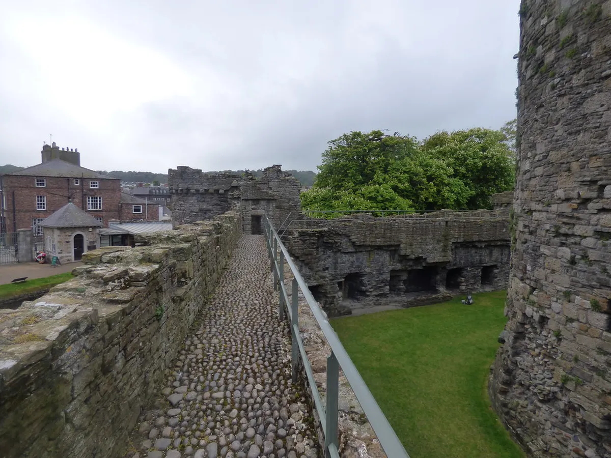 Best Time to Visit Charles Bridge for Photos: Pro Guide